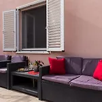 Ani Slano