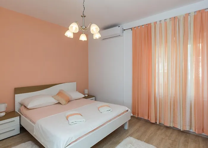 Ani Apartment
